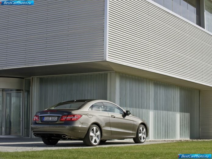 2010 Mercedes-Benz E-class Coupe - фотография 71 из 209