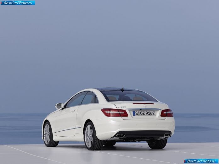 2010 Mercedes-Benz E-class Coupe - фотография 77 из 209