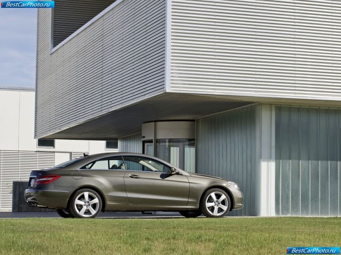 2010 Mercedes-Benz E-class Coupe - фотография 78 из 209