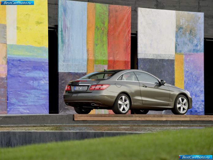 2010 Mercedes-Benz E-class Coupe - фотография 79 из 209