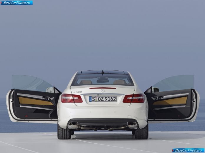 2010 Mercedes-Benz E-class Coupe - фотография 90 из 209