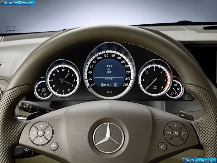 2010 Mercedes-Benz E-class Coupe - фотография 121 из 209 2010 Mercedes-Benz E-class Coupe - фотография 121 из 209