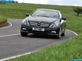 mercedes-benz_2010-e-class_coupe_uk_version_1600x1200_011.jpg
