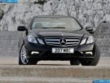 mercedes-benz_2010-e-class_coupe_uk_version_1600x1200_073.jpg