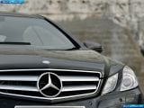 mercedes-benz_2010-e-class_coupe_uk_version_1600x1200_083.jpg