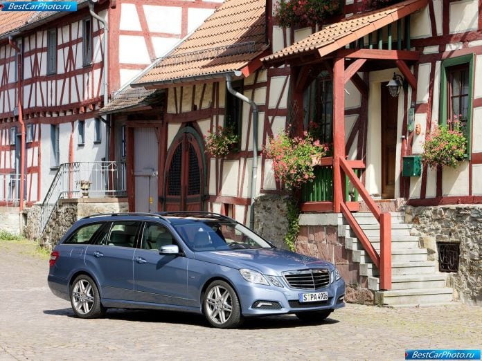 2010 Mercedes-Benz E-class Estate - фотография 22 из 139