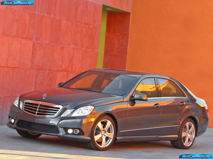 2010 Mercedes-Benz E350 - фотография 19 из 36