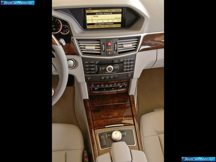 2010 Mercedes-Benz E350 - фотография 36 из 36 2010 Mercedes-Benz E350 - фотография 36 из 36