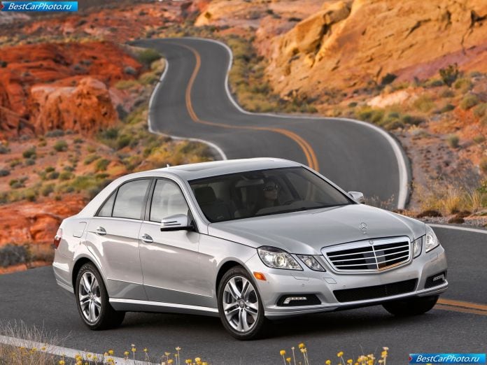 2010 Mercedes-Benz E550 - фотография 1 из 48