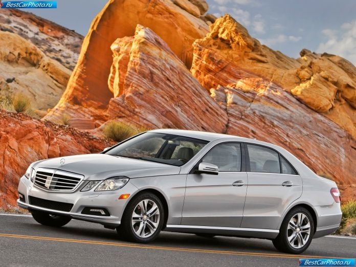 2010 Mercedes-Benz E550 - фотография 12 из 48