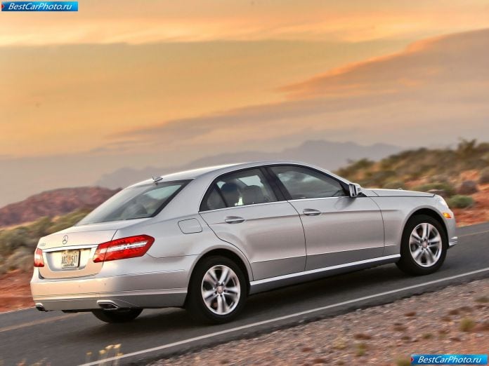 2010 Mercedes-Benz E550 - фотография 30 из 48