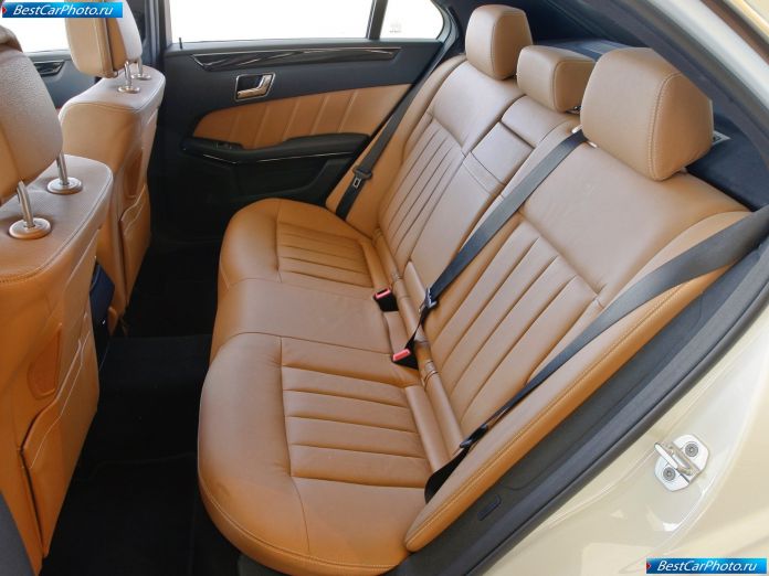 2010 Mercedes-Benz E550 - фотография 39 из 48 2010 Mercedes-Benz E550 - фотография 39 из 48