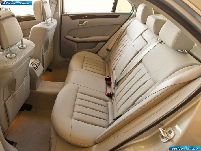 2010 Mercedes-Benz E550 - фотография 40 из 48 2010 Mercedes-Benz E550 - фотография 40 из 48
