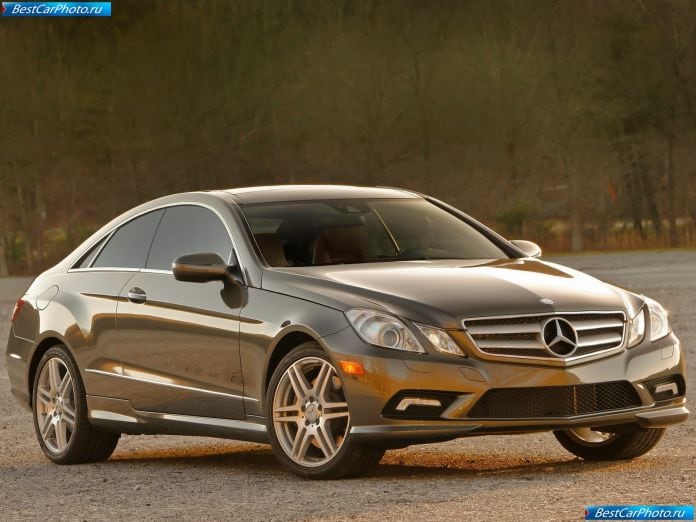 2010 Mercedes-Benz E550 Coupe - фотография 4 из 29