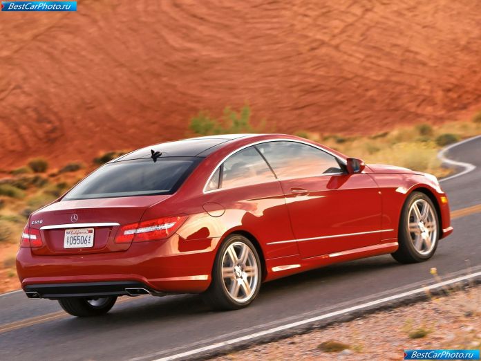 2010 Mercedes-Benz E550 Coupe - фотография 16 из 29