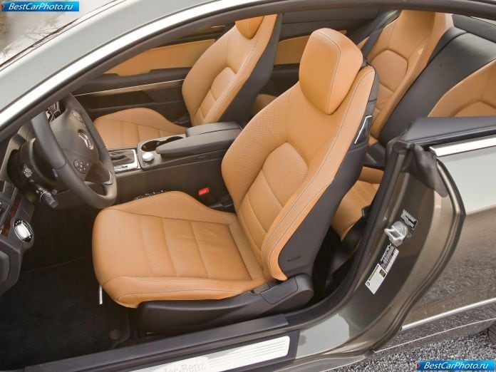 2010 Mercedes-Benz E550 Coupe - фотография 22 из 29