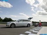 mercedes-benz_2010-e63_amg_estate_1600x1200_011.jpg