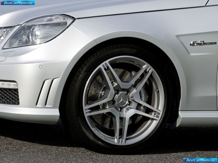 2010 Mercedes-Benz E63 Amg Estate - фотография 31 из 39