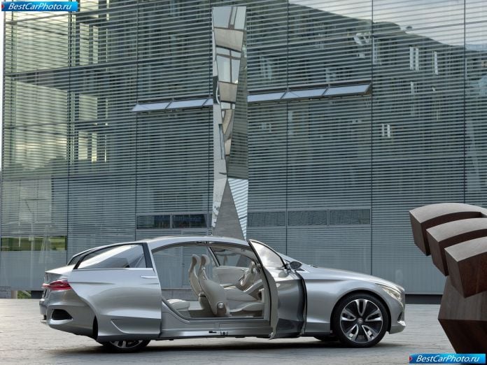 2010 Mercedes-Benz F800 Style Concept - фотография 33 из 127 2010 Mercedes-Benz F800 Style Concept - фотография 33 из 127