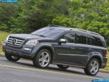 mercedes-benz_2010-gl550_1600x1200_011.jpg