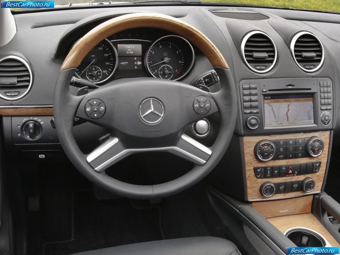 2010 Mercedes-Benz Gl550 - фотография 24 из 33 2010 Mercedes-Benz Gl550 - фотография 24 из 33