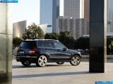 mercedes-benz_2010-glk_350_4matic_1600x1200_095.jpg