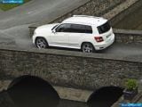 mercedes-benz_2010-glk_350_4matic_1600x1200_099.jpg