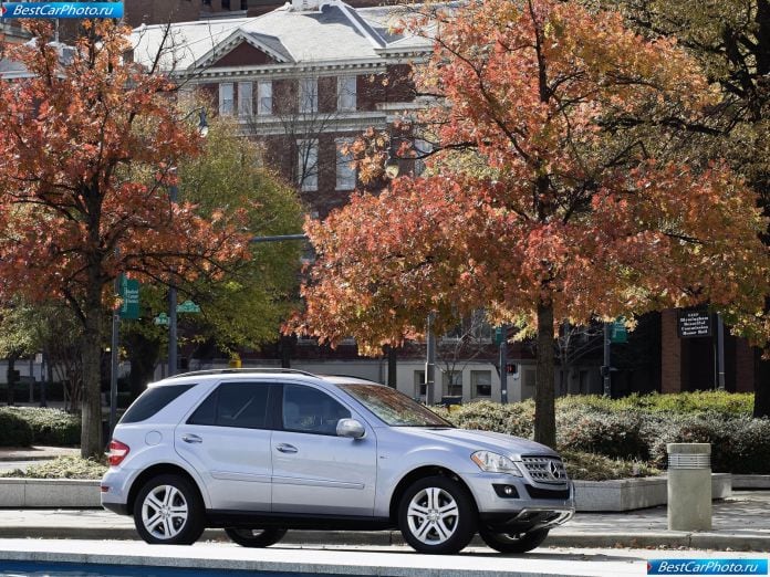 2010 Mercedes-Benz Ml450 Hybrid - фотография 7 из 49 2010 Mercedes-Benz Ml450 Hybrid - фотография 7 из 49