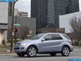 mercedes-benz_2010-ml450_hybrid_1600x1200_008.jpg