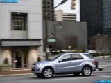 mercedes-benz_2010-ml450_hybrid_1600x1200_009.jpg