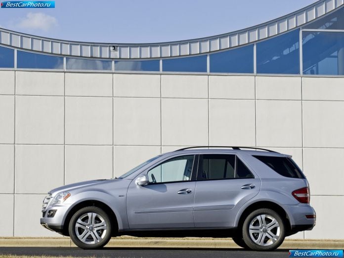 2010 Mercedes-Benz Ml450 Hybrid - фотография 13 из 49 2010 Mercedes-Benz Ml450 Hybrid - фотография 13 из 49