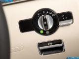 mercedes-benz_2010-s-class_uk_version_1600x1200_077.jpg
