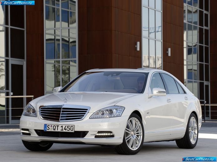 2010 Mercedes-Benz S400 Bluehybrid - фотография 2 из 45