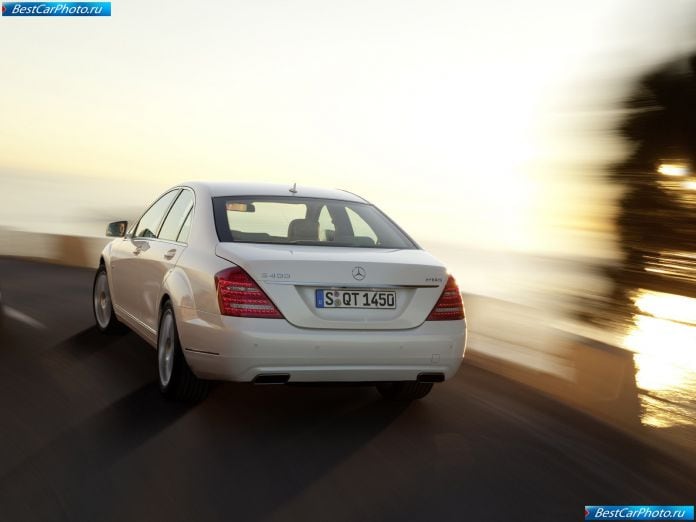 2010 Mercedes-Benz S400 Bluehybrid - фотография 10 из 45
