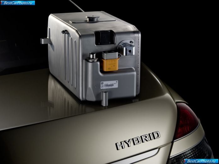 2010 Mercedes-Benz S400 Bluehybrid - фотография 38 из 45 2010 Mercedes-Benz S400 Bluehybrid - фотография 38 из 45
