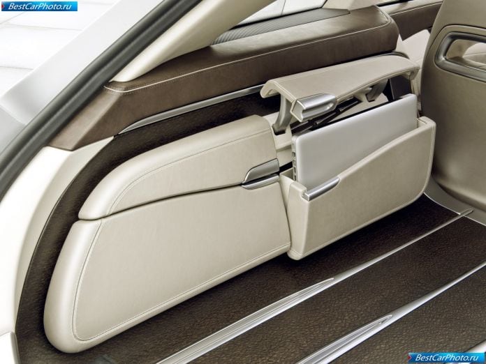 2010 Mercedes-Benz Shooting Break Concept - фотография 31 из 37