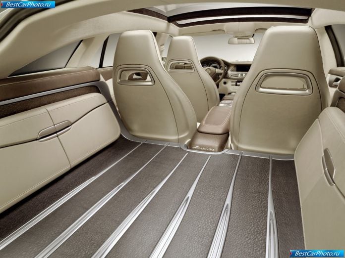 2010 Mercedes-Benz Shooting Break Concept - фотография 32 из 37
