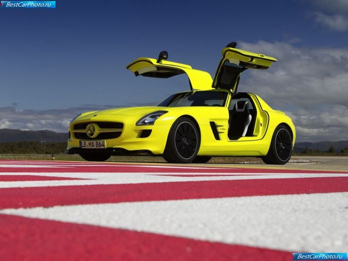 2010 Mercedes-Benz Sls Amg E-cell Concept - фотография 8 из 65 2010 Mercedes-Benz Sls Amg E-cell Concept - фотография 8 из 65
