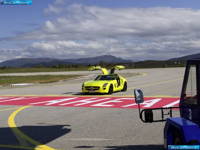 2010 Mercedes-Benz Sls Amg E-cell Concept - фотография 19 из 65