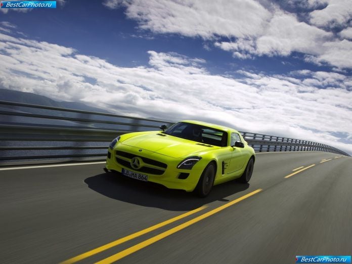 2010 Mercedes-Benz Sls Amg E-cell Concept - фотография 20 из 65 2010 Mercedes-Benz Sls Amg E-cell Concept - фотография 20 из 65