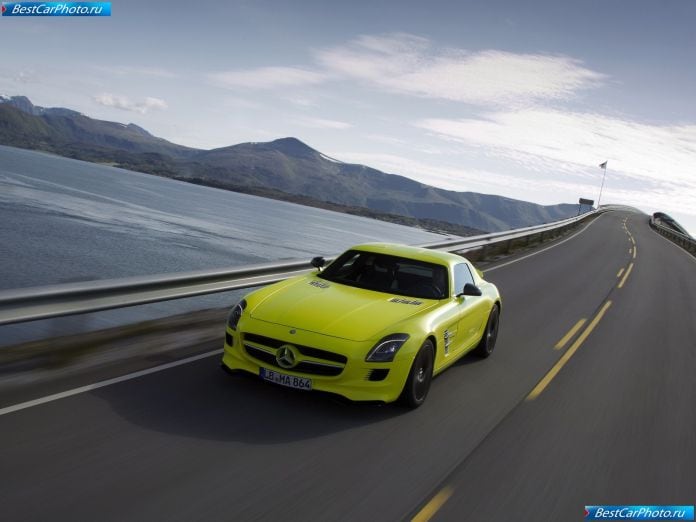 2010 Mercedes-Benz Sls Amg E-cell Concept - фотография 24 из 65 2010 Mercedes-Benz Sls Amg E-cell Concept - фотография 24 из 65