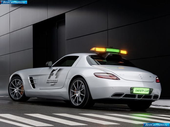 2010 Mercedes-Benz Sls Amg F1 Safety Car - фотография 8 из 14 2010 Mercedes-Benz Sls Amg F1 Safety Car - фотография 8 из 14