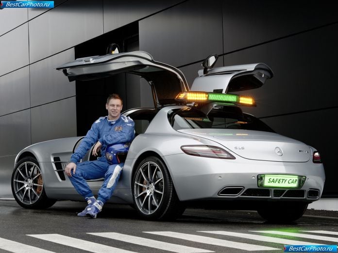 2010 Mercedes-Benz Sls Amg F1 Safety Car - фотография 9 из 14 2010 Mercedes-Benz Sls Amg F1 Safety Car - фотография 9 из 14