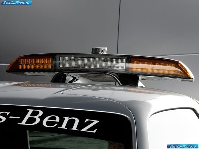 2010 Mercedes-Benz Sls Amg F1 Safety Car - фотография 13 из 14 2010 Mercedes-Benz Sls Amg F1 Safety Car - фотография 13 из 14