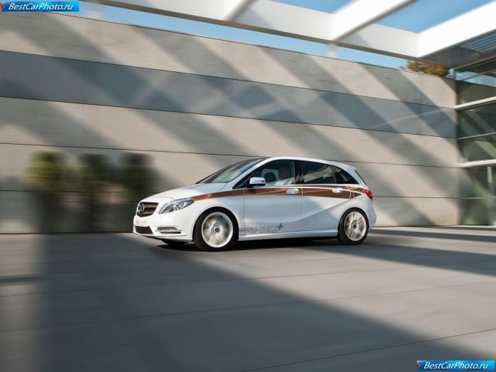 2011 Mercedes-Benz B-class E-cell Plus Concept - фотография 6 из 21