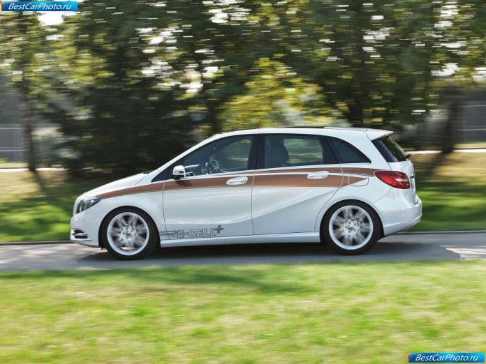 2011 Mercedes-Benz B-class E-cell Plus Concept - фотография 9 из 21