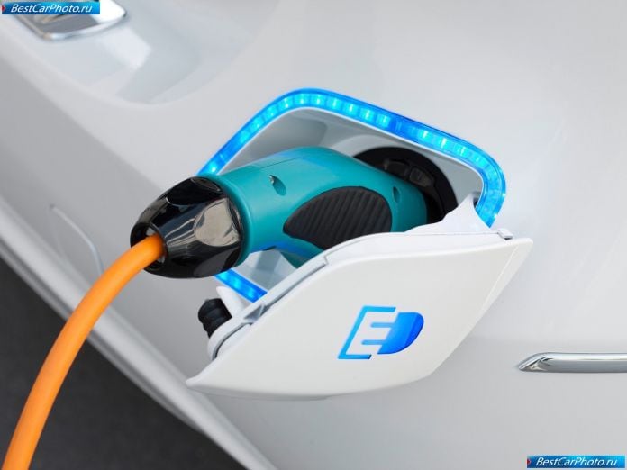 2011 Mercedes-Benz B-class E-cell Plus Concept - фотография 21 из 21
