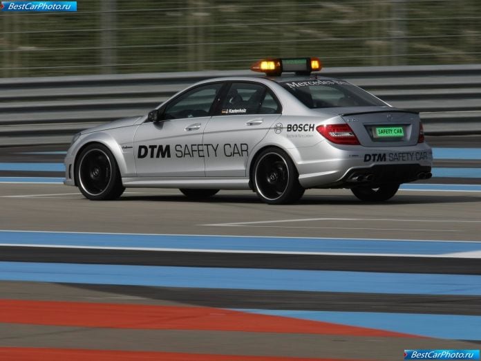 2011 Mercedes-Benz C63 Amg Dtm Safety Car - фотография 6 из 8 2011 Mercedes-Benz C63 Amg Dtm Safety Car - фотография 6 из 8