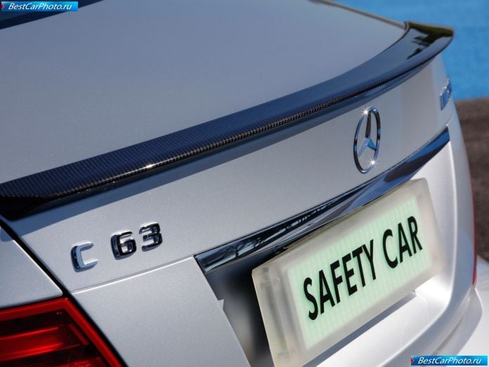 2011 Mercedes-Benz C63 Amg Dtm Safety Car - фотография 7 из 8