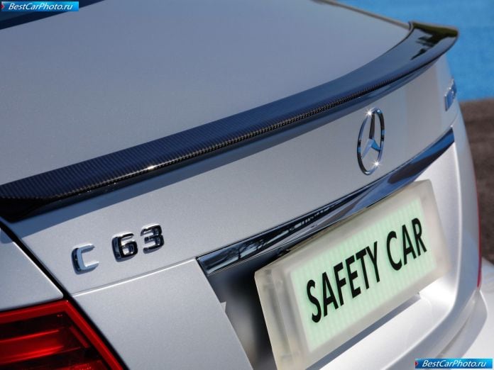 2011 Mercedes-Benz C63 Amg Dtm Safety Car - фотография 7 из 8 2011 Mercedes-Benz C63 Amg Dtm Safety Car - фотография 7 из 8